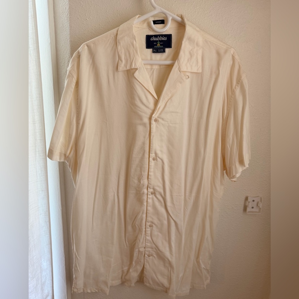 Chubbies Light Cream Casual Button Down Shirt